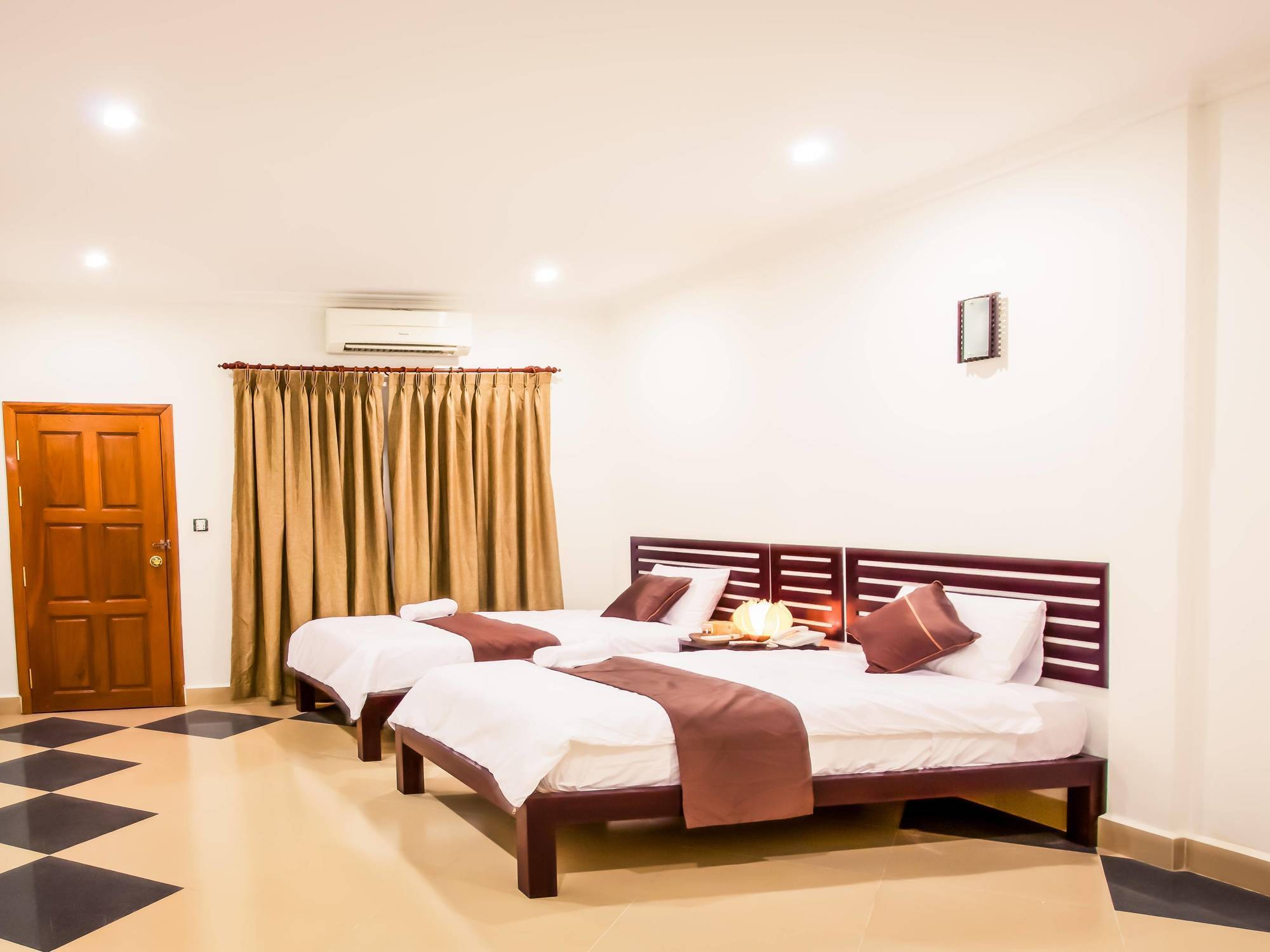 Aime House & Niisaii Apartment Phnom Penh Exterior foto