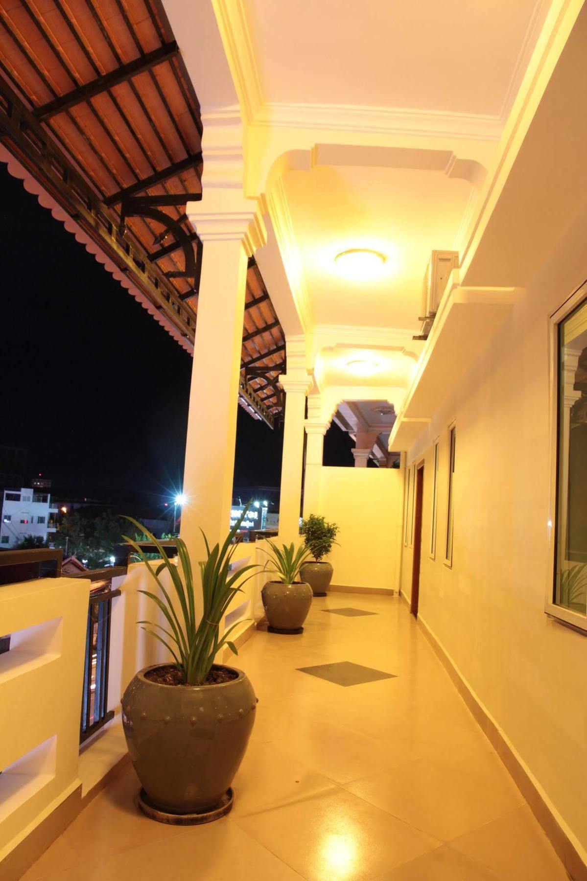Aime House & Niisaii Apartment Phnom Penh Exterior foto